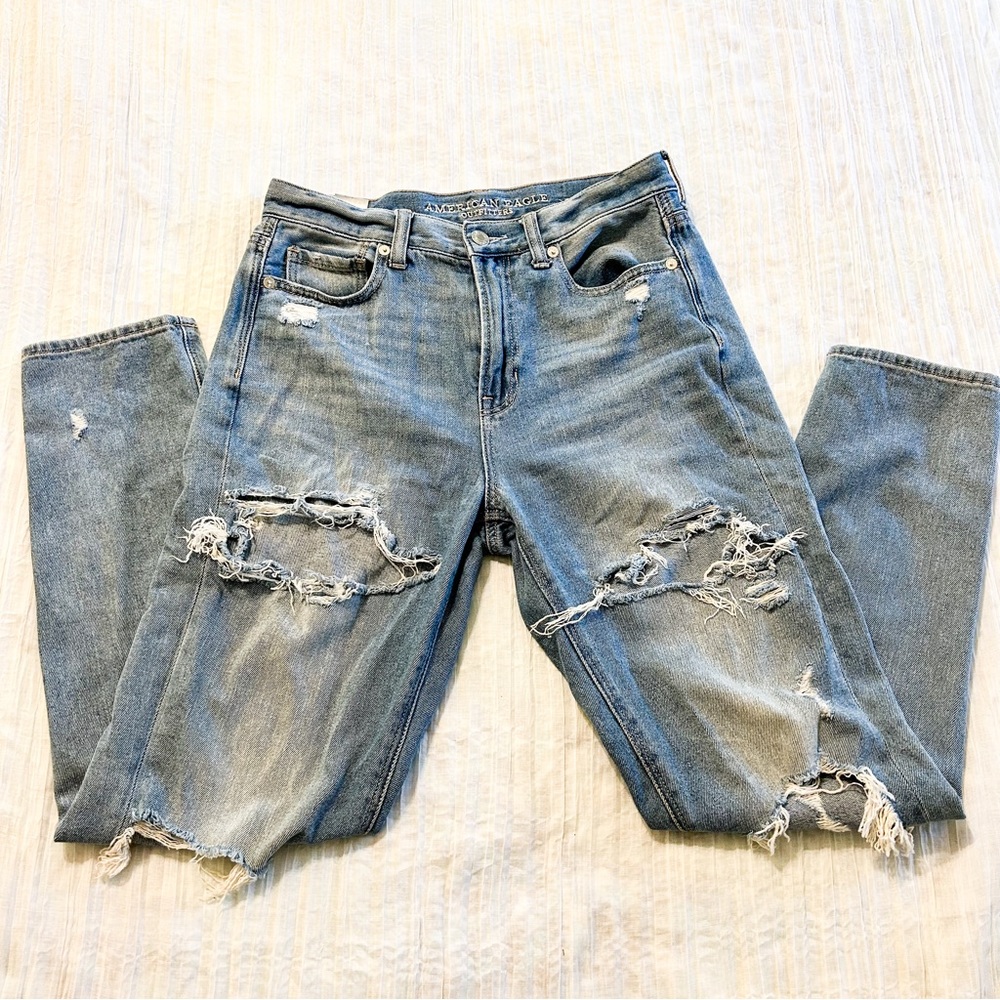 American Eagle Mom Jeans - Picture 2 of 4